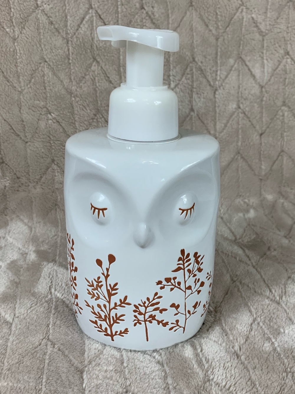 Bath & Body Works White Owl w/ Orange Floral Design Foaming Hand Soap Dispenser